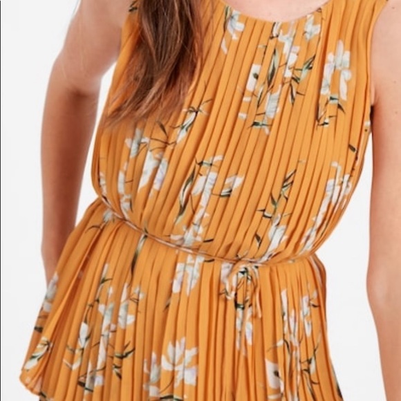 Banana Republic Other - Banana Republic yellow floral pleated blouse. NWOT